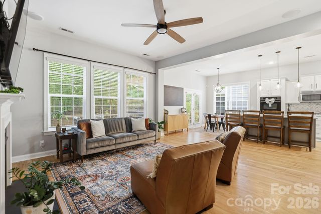 8636 Sagekirk Court, Charlotte, NC 28278