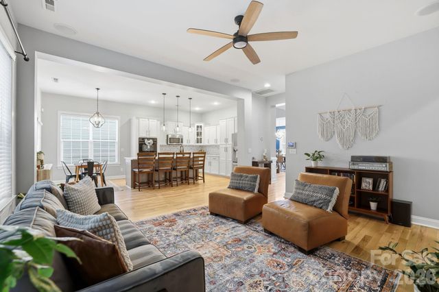 8636 Sagekirk Court, Charlotte, NC 28278