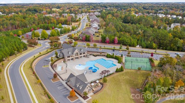 8636 Sagekirk Court, Charlotte, NC 28278