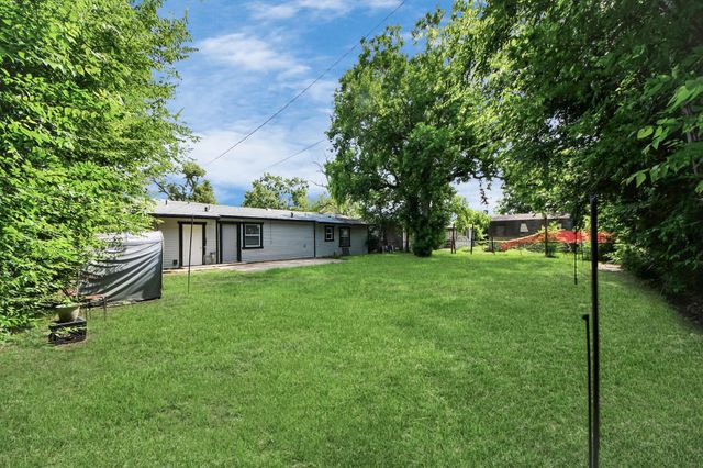 5738 Kenilwood Drive, Houston, TX 77033