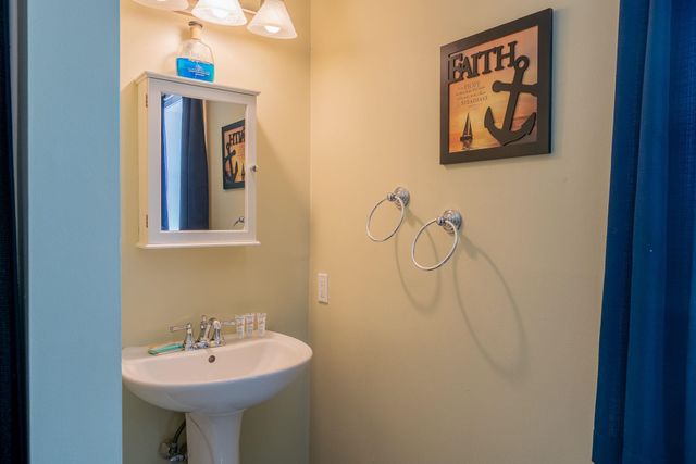 2 Alex Court, Somersworth, NH 03878