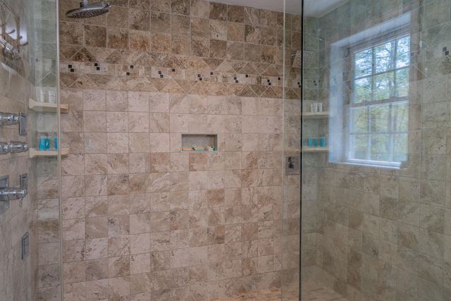 2 Alex Court, Somersworth, NH 03878