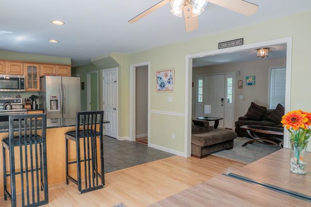 2 Alex Court, Somersworth, NH 03878