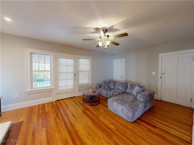 3423 Beechwood Avenue, Cleveland Heights, OH 44118