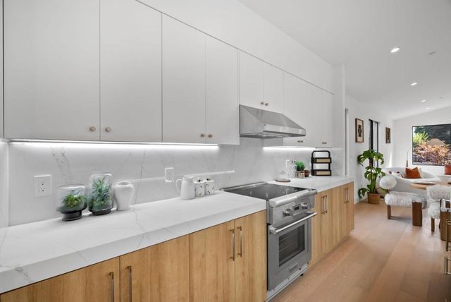 557 E Arbor Avenue, Sunnyvale, CA 94085