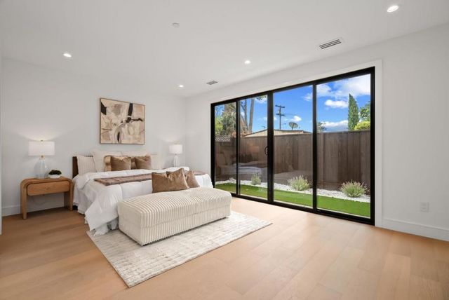 557 E Arbor Avenue, Sunnyvale, CA 94085