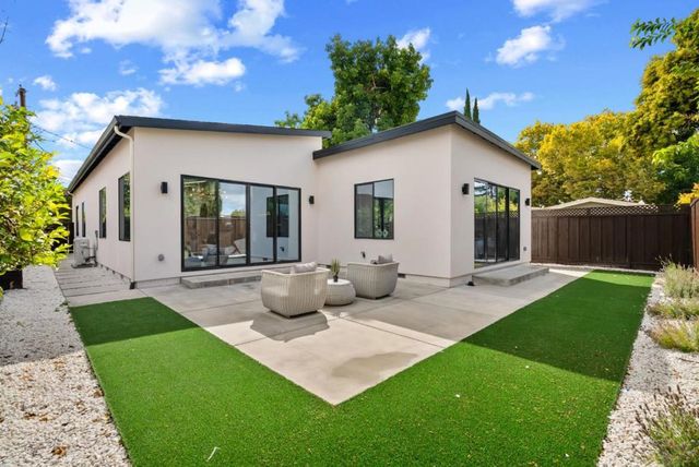 557 E Arbor Avenue, Sunnyvale, CA 94085