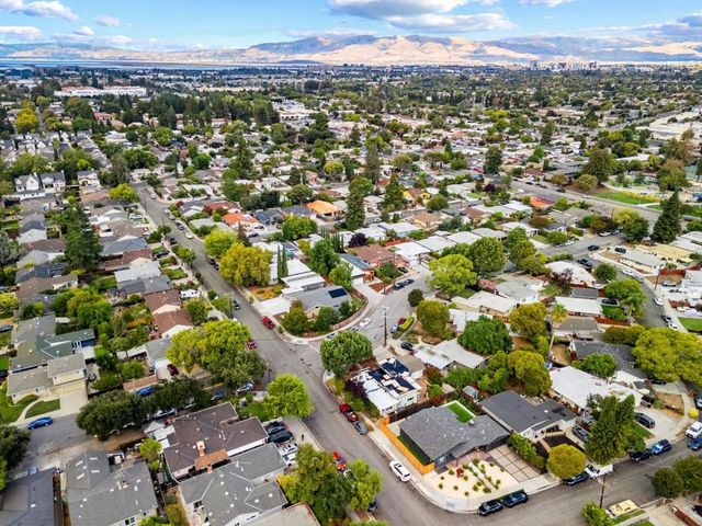 557 E Arbor Avenue, Sunnyvale, CA 94085