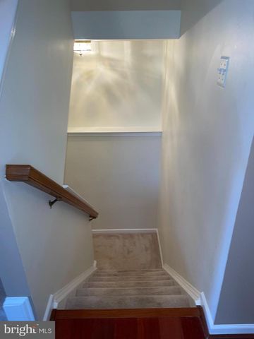 43206 SOMERSET HILLS TER, Ashburn, VA 20147
