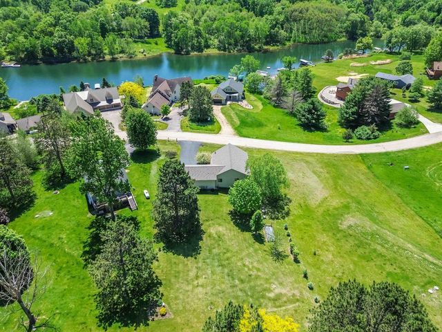 E2392 Black Forest Drive, La Valle, WI 53941