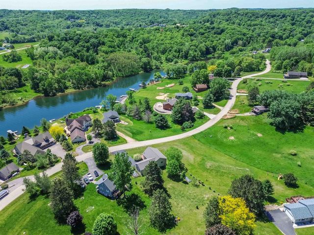 E2392 Black Forest Drive, La Valle, WI 53941