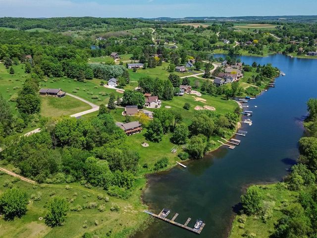 E2392 Black Forest Drive, La Valle, WI 53941