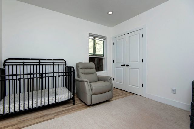 3246 W State Street, Springfield, MO 65802