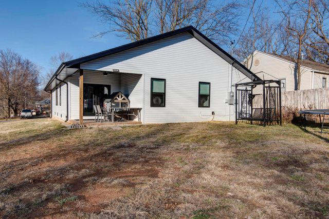 3246 W State Street, Springfield, MO 65802