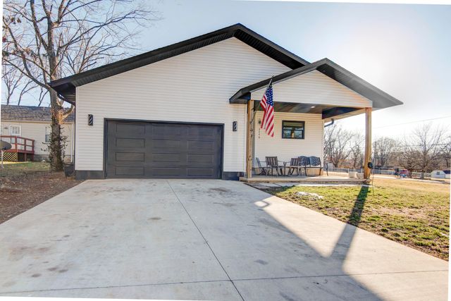 3246 W State Street, Springfield, MO 65802