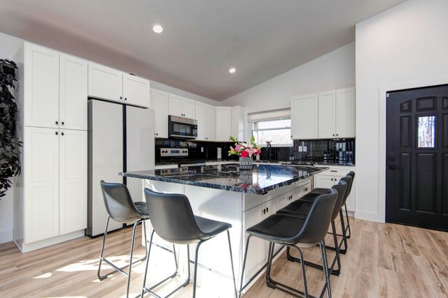 3246 W State Street, Springfield, MO 65802