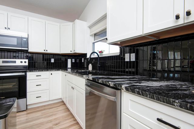 3246 W State Street, Springfield, MO 65802