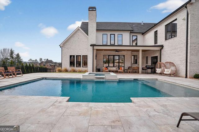 2445 Sunflower Drive, Hoschton, GA 30548