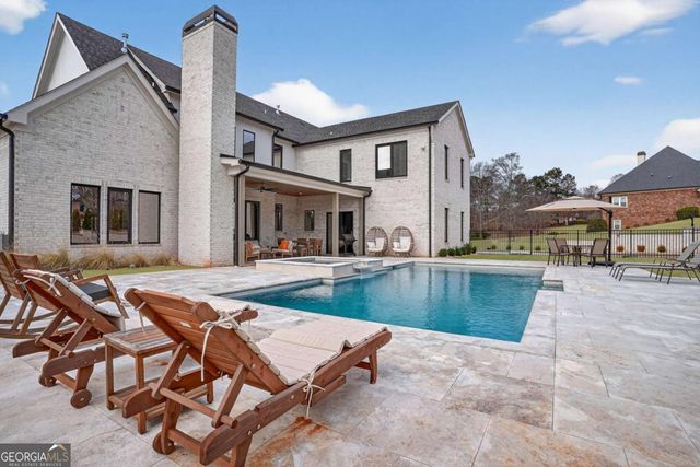2445 Sunflower Drive, Hoschton, GA 30548