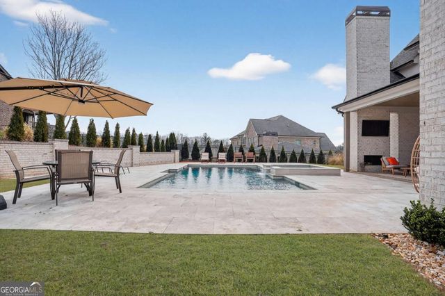 2445 Sunflower Drive, Hoschton, GA 30548