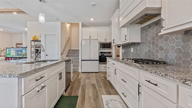 1158 Camerino Avenue, Springdale, AR 72762