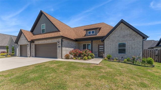 1158 Camerino Avenue, Springdale, AR 72762