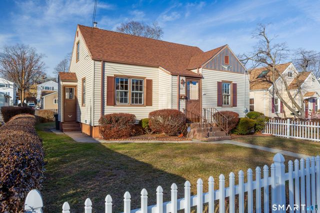 496 Burnsford Avenue, Bridgeport, CT 06606