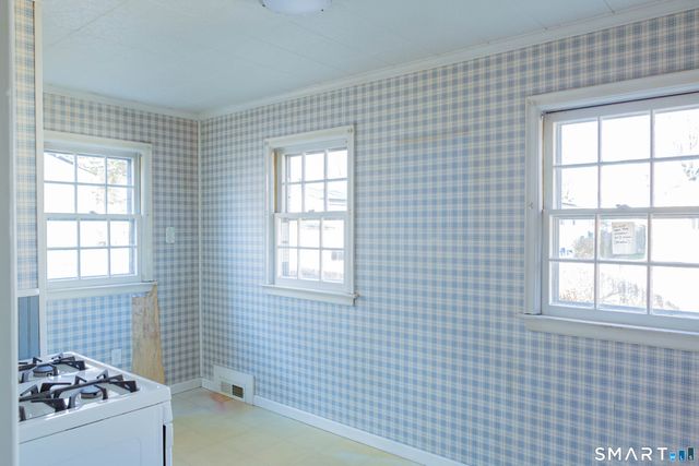 496 Burnsford Avenue, Bridgeport, CT 06606