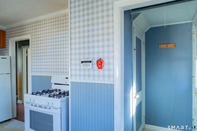 496 Burnsford Avenue, Bridgeport, CT 06606