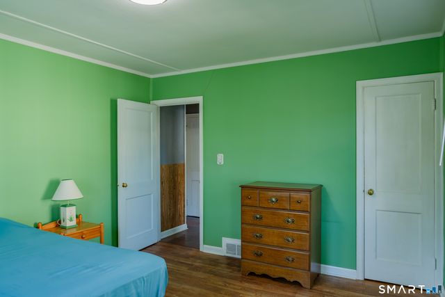 496 Burnsford Avenue, Bridgeport, CT 06606