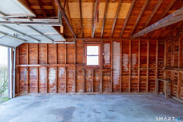 496 Burnsford Avenue, Bridgeport, CT 06606