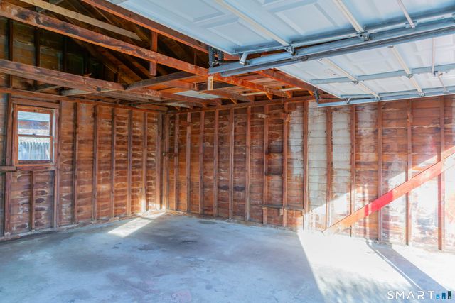 496 Burnsford Avenue, Bridgeport, CT 06606