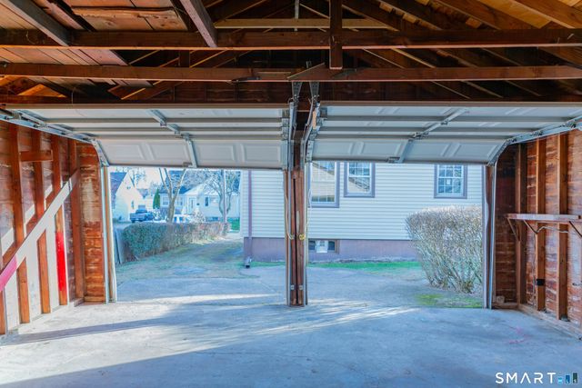 496 Burnsford Avenue, Bridgeport, CT 06606