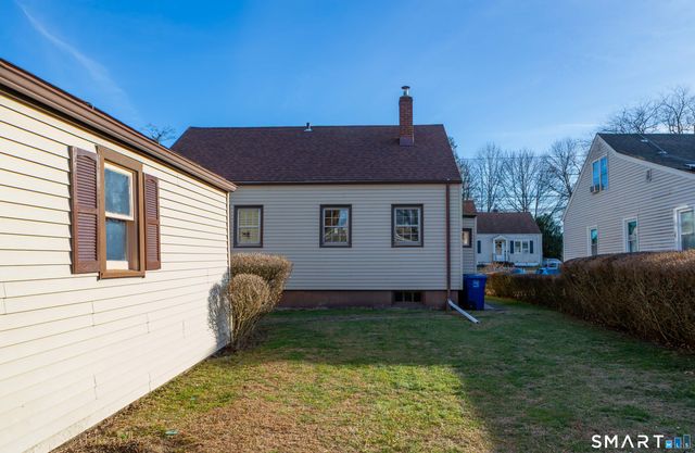 496 Burnsford Avenue, Bridgeport, CT 06606