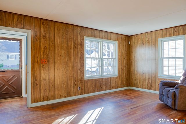 496 Burnsford Avenue, Bridgeport, CT 06606