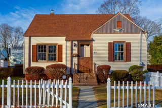 496 Burnsford Avenue, Bridgeport, CT 06606