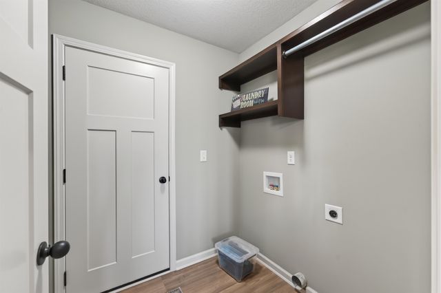 2606 Spring Meadows Ct, Derby, KS 67037