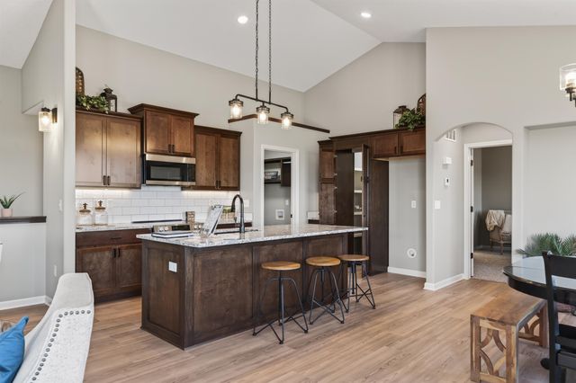 2606 Spring Meadows Ct, Derby, KS 67037
