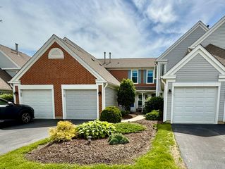 259 Doral Court 6, Elk Grove Village, IL 60007