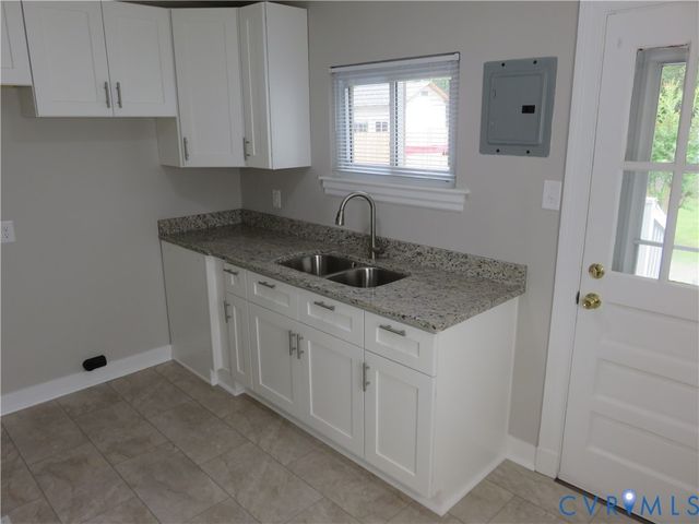 2307 Kent St, Henrico, VA 23228