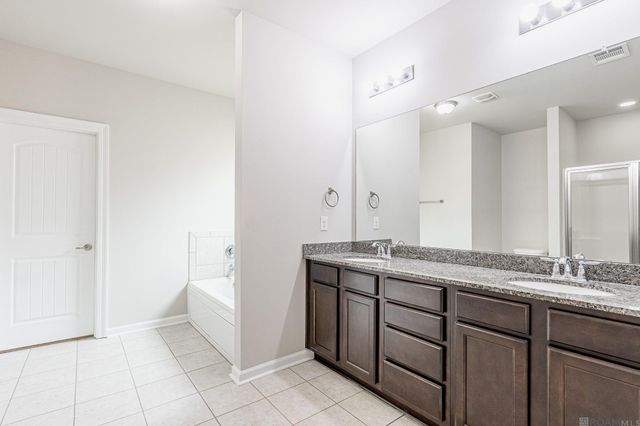 1445 Granby Dr, Baton Rouge, LA 70820