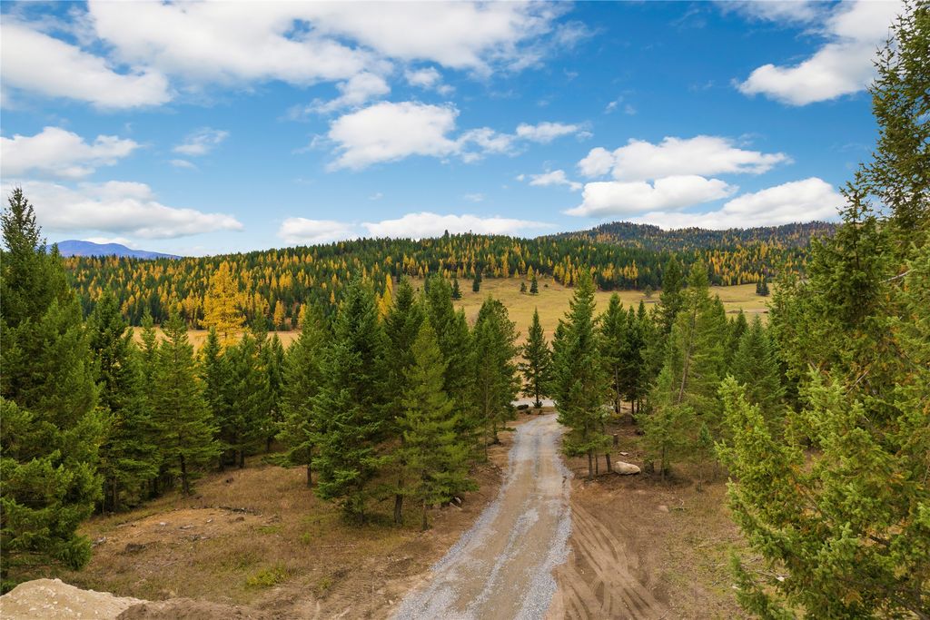 877 Batavia Lane, Kalispell, MT 59901 photo 12