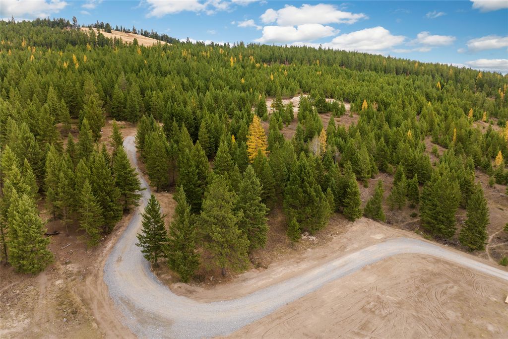 877 Batavia Lane, Kalispell, MT 59901 photo 14