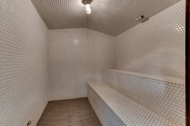 110 1st Avenue NE F602, Minneapolis, MN 55413