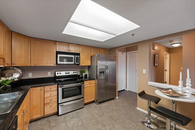 110 1st Avenue NE F602, Minneapolis, MN 55413