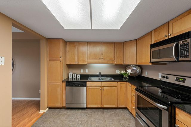 110 1st Avenue NE F602, Minneapolis, MN 55413