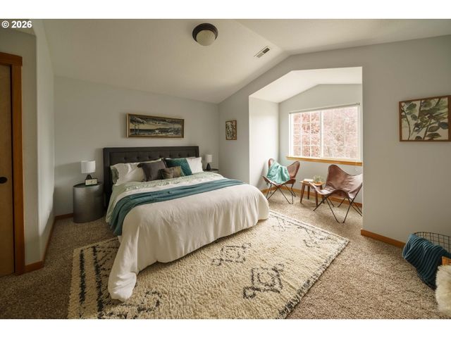 8820 N FISKE Ave, Portland, OR 97203