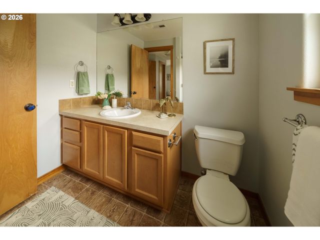 8820 N FISKE Ave, Portland, OR 97203