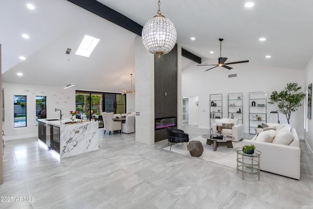 6403 E Gold Dust Avenue, Paradise Valley, AZ 85253