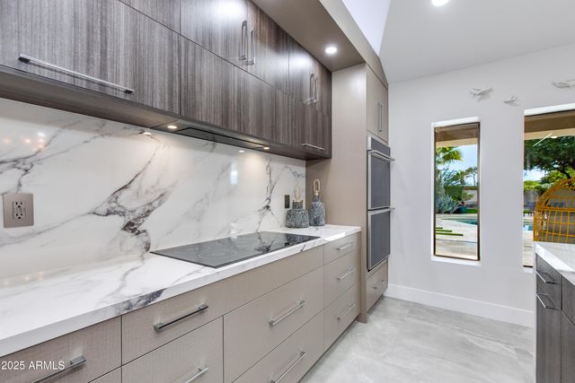 6403 E Gold Dust Avenue, Paradise Valley, AZ 85253